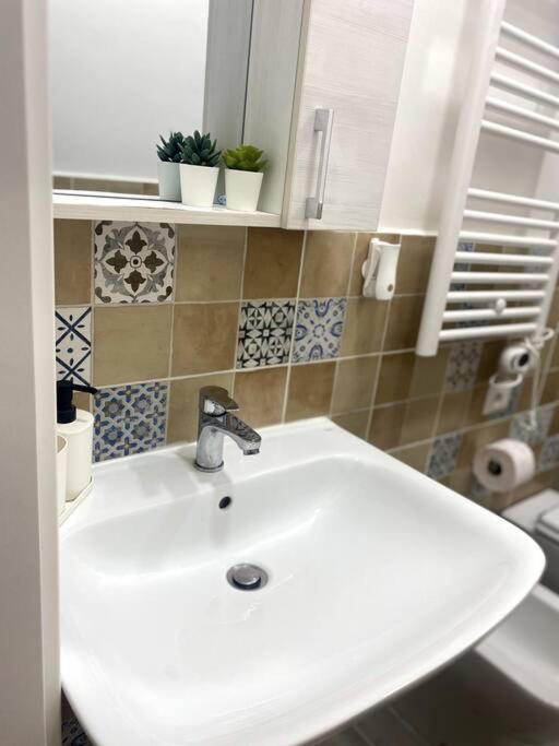Апартаменти Milano Centrale Cozy Aparment Free Wifi Екстер'єр фото